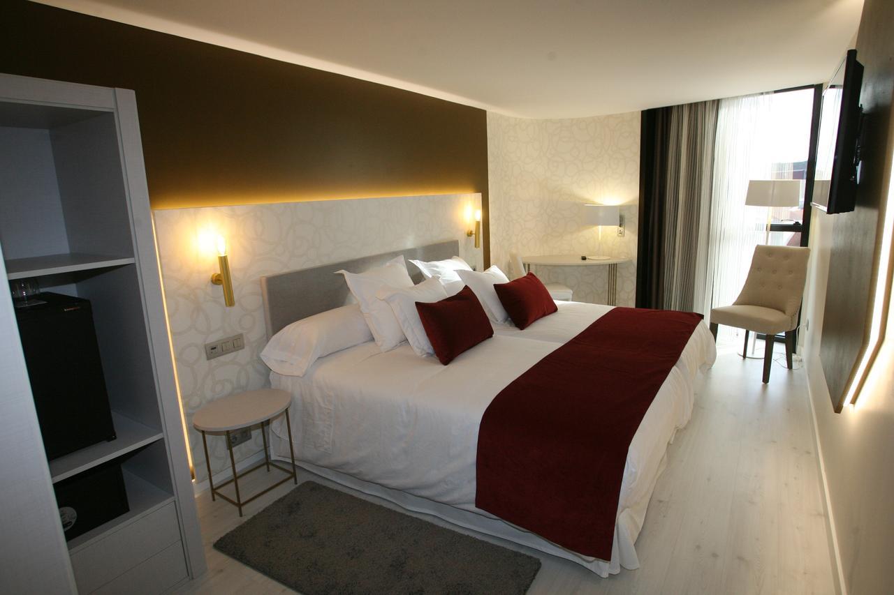 Double or Twin Room,557584674:JPEG